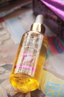 透明質(zhì)酸微精華修護(hù)立潤(rùn)精華液